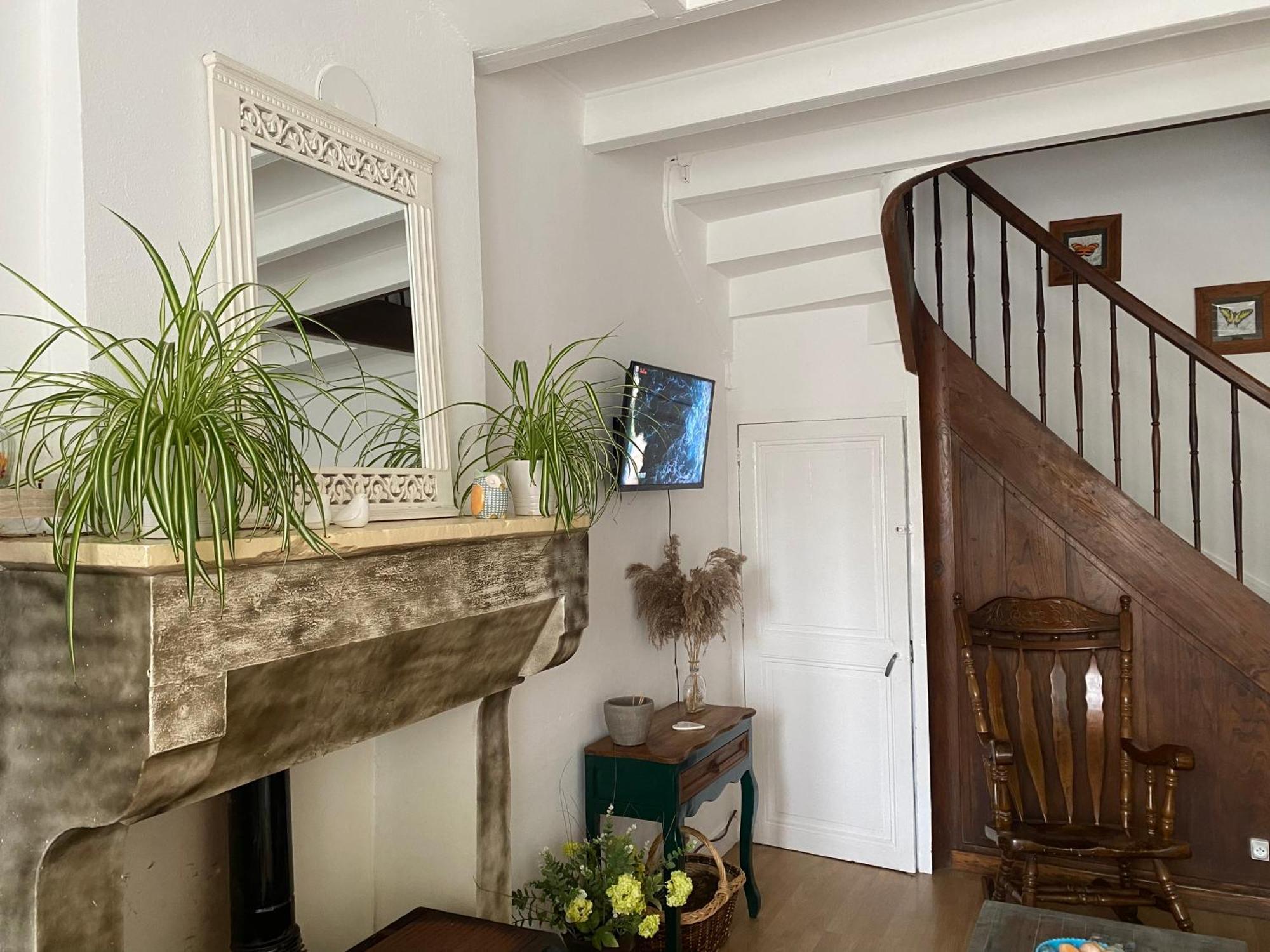 Le Petit Maison Villa Montembœuf Buitenkant foto